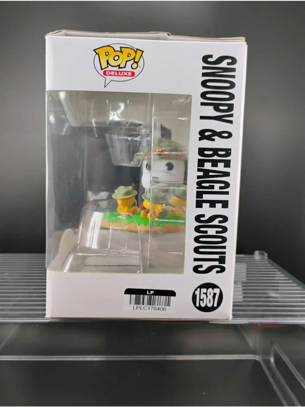 Funko Pop! Deluxe Snoopy & Beagle Scouts Vinyl Figure 1587
